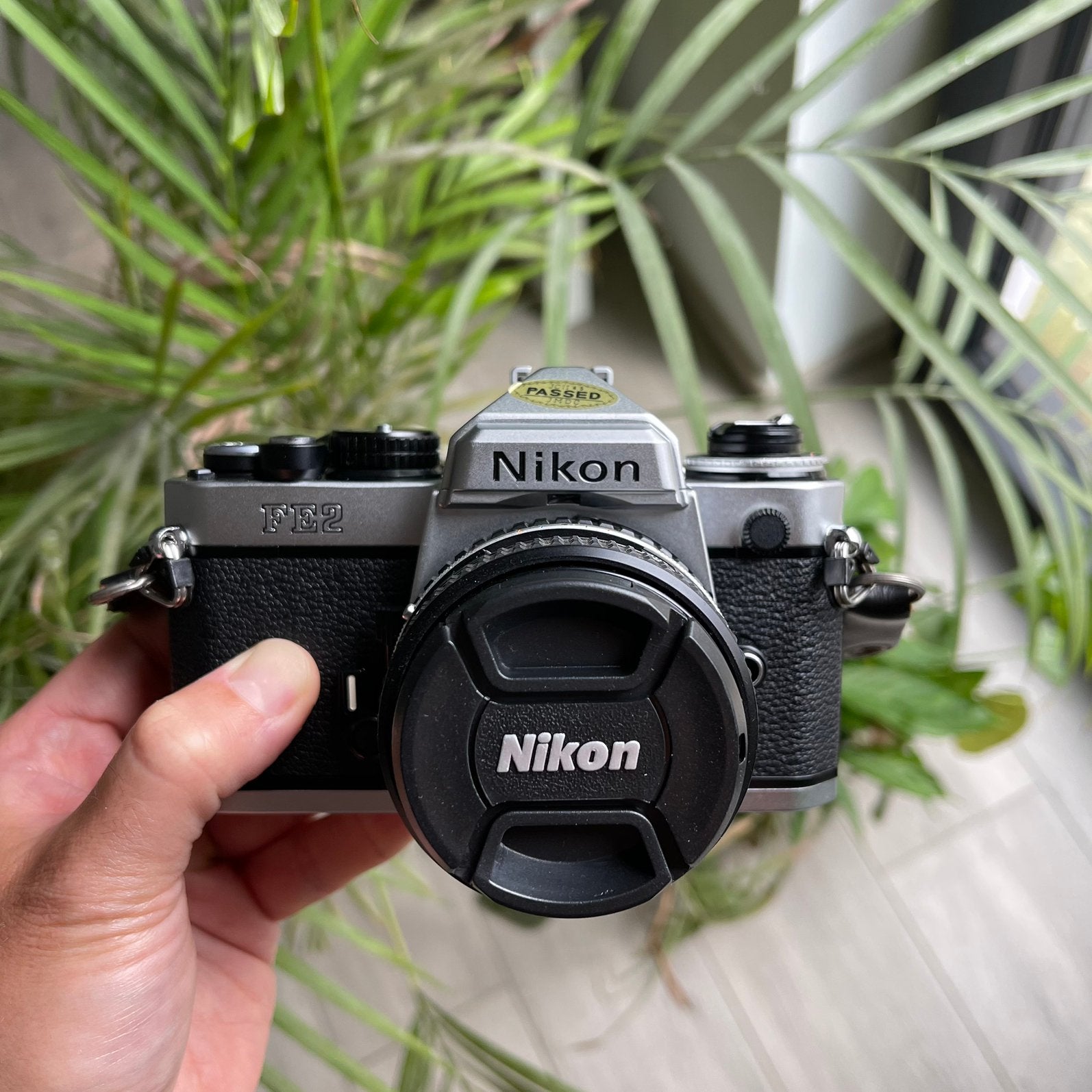 Nikon FE2 met Nikkor 28mm F2.8, TV, Hi-fi & Vidéo, Enlèvement ou Envoi, Comme neuf, Reflex miroir, Nikon