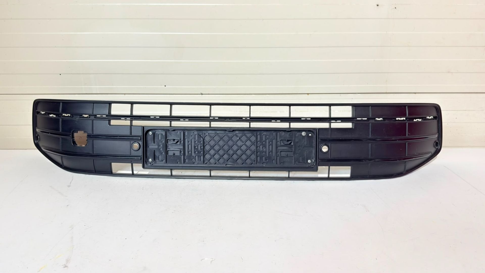 Calandre centrale Volkswagen Tiguan 571 571853677C, Volkswagen, Volkswagen AG, Vw@volkswagen.de, Utilisé