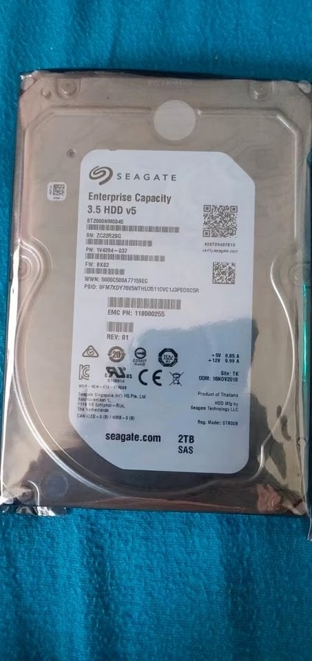Seagate Exos 7E8 2TB SAS 12Gb/s HDD 24/7 CMR NAS 100% Health, Computers en Software, Ophalen, Intern, 2TB, Gebruikt