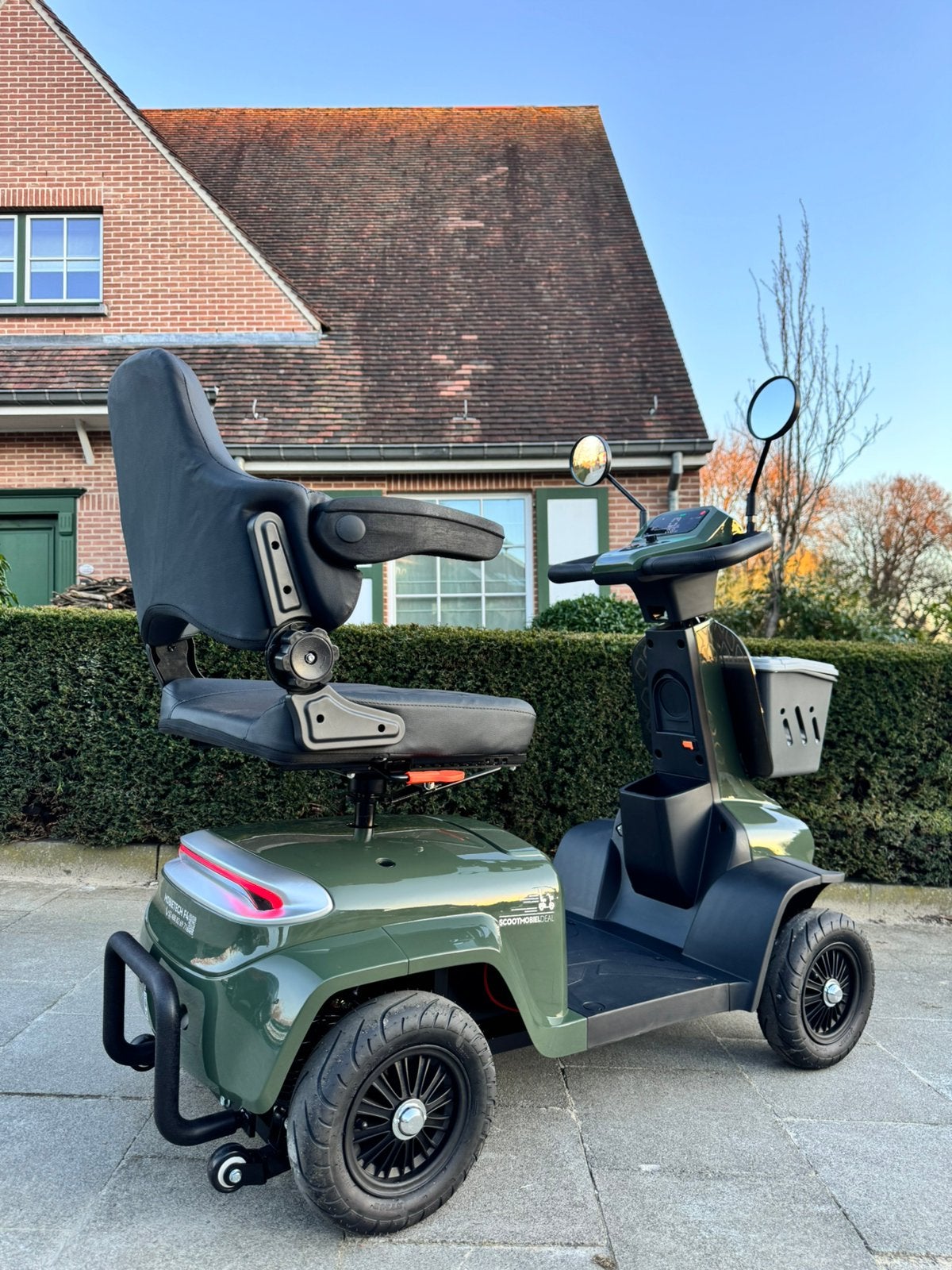 2026 MOBIETECH F4 Scootmobiel - met uitneembare lithium accu, Diversen, Rolstoelen, Ophalen of Verzenden, Inklapbaar, Zo goed als nieuw