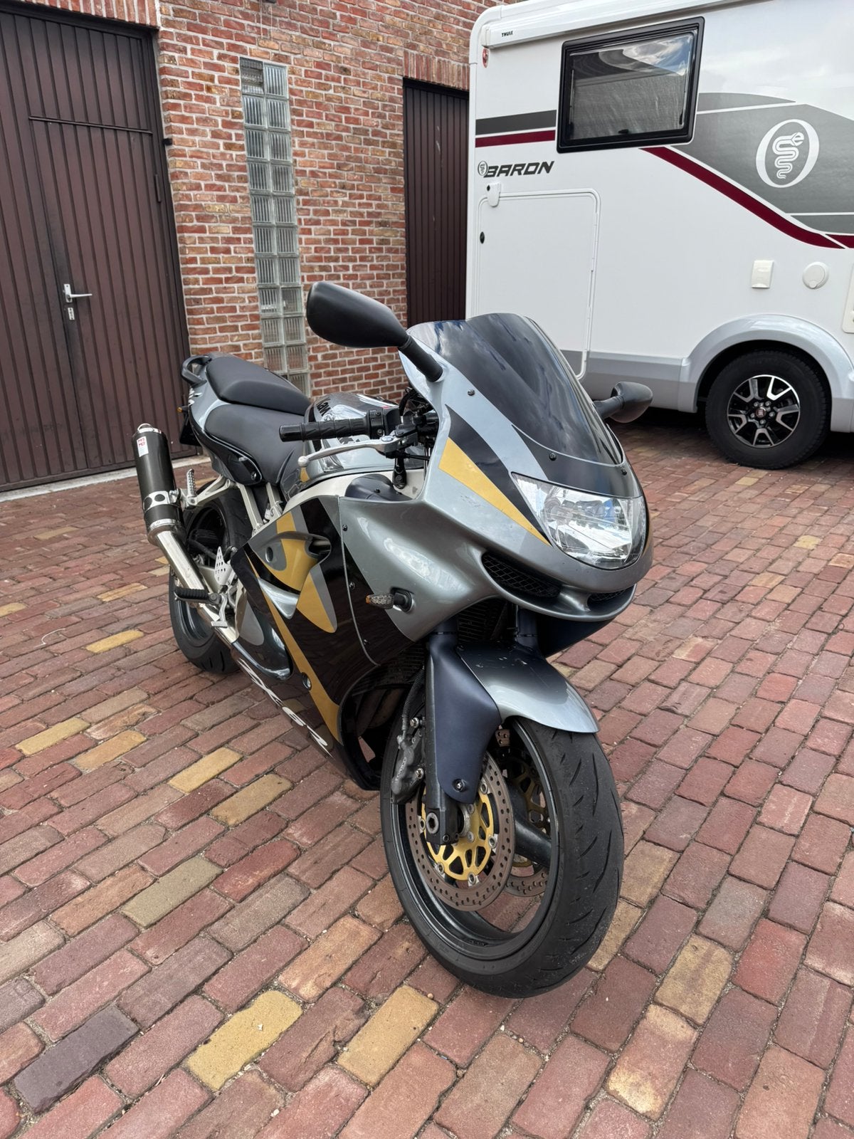 Kawasaki zx6r ninja 1999, Motos, Motos | Kawasaki, Permis Moto A, Occasion, Plus de 35 kW, Échappement sport