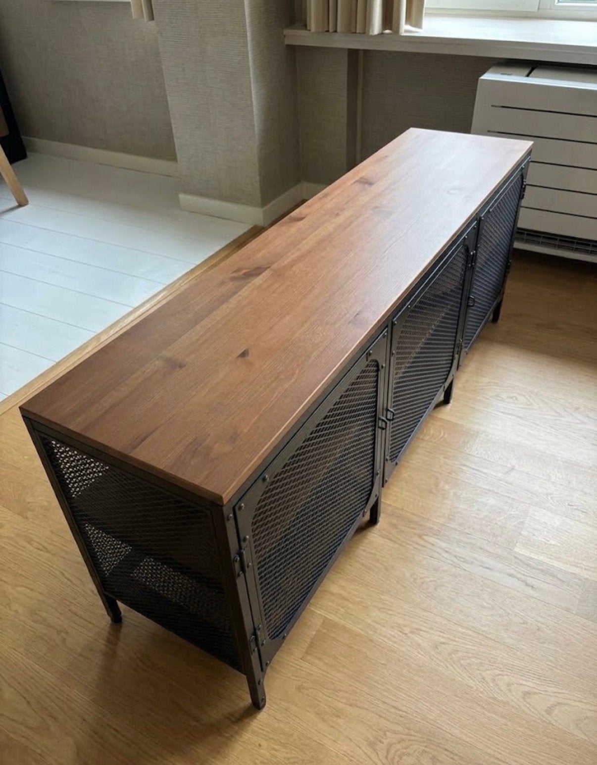 Meuble TV IKEA FJÄLLBO, noir/bois, 150 x 36 x 54 cm, Maison & Meubles, 25 à 50 cm, Moins de 100 cm, 150 à 200 cm, Enlèvement
