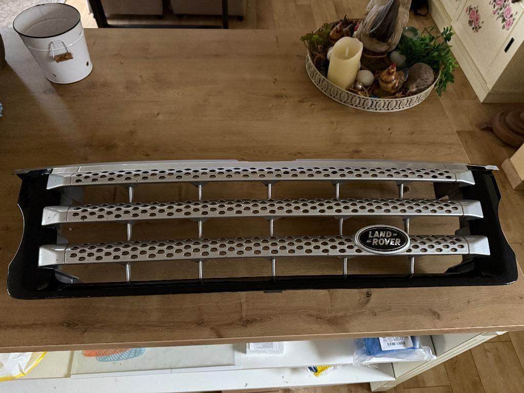 Originele Grill Range Rover Sport L320 05-09 Tungsten Titan, Ophalen of Verzenden, Gebruikt, Land Rover, Bumper