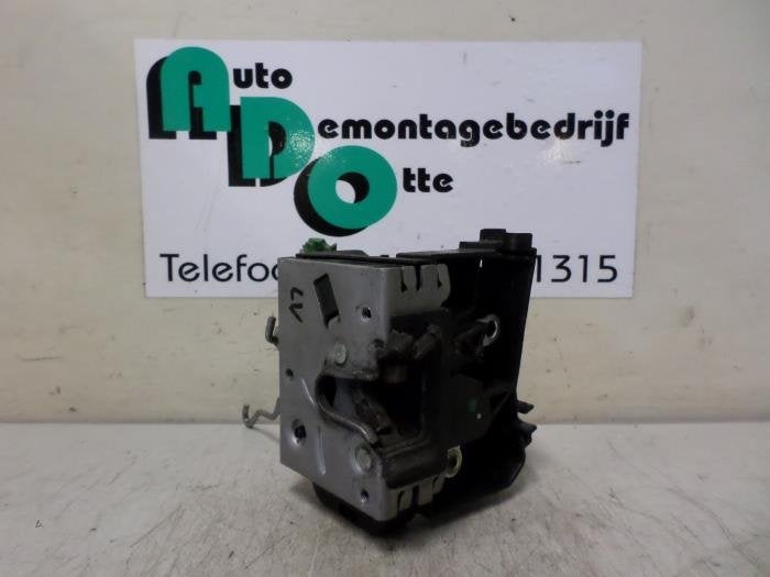 Deurslot Mechaniek 2Deurs links van een Opel Combo (Combo 02, Gebruikt, -, -, Opel