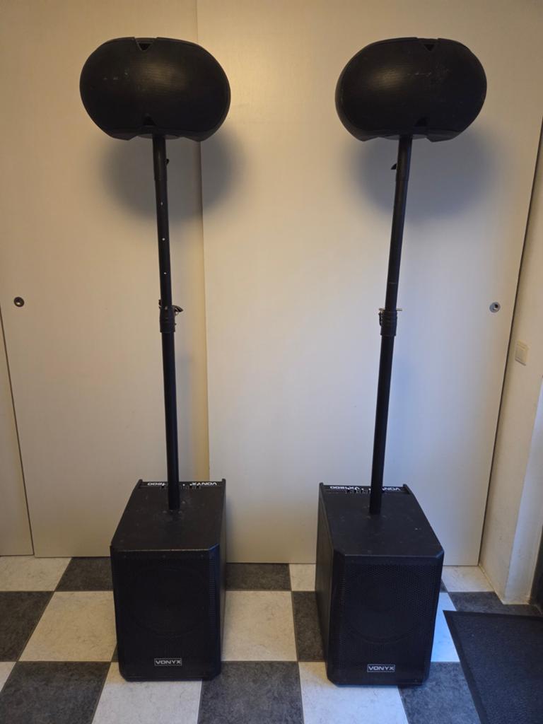 Actieve geluidsset 2x12 sub 2x ev top incl kabels en palen, Ophalen, Zo goed als nieuw, 1000 watt of meer, P.A.