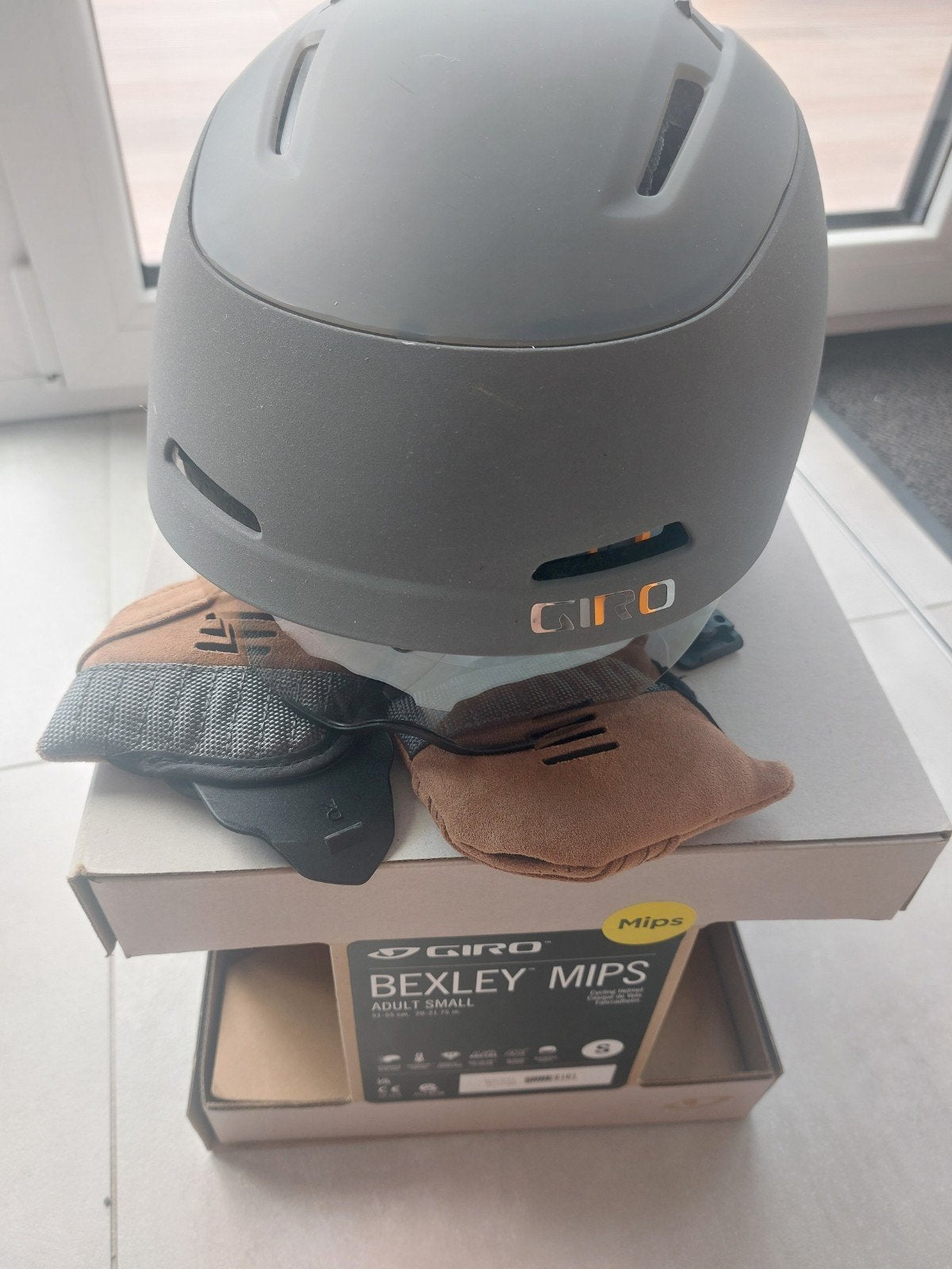 Fietshelm speed pedelec MIPS GIRO Smal, Fietsen en Brommers, Giro, Zo goed als nieuw, Heer of Dame, Ophalen