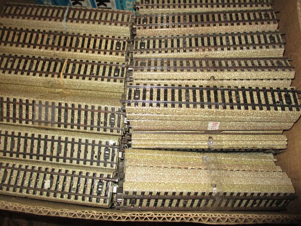Marklin lot de 200 rails droits 5106, Enlèvement ou Envoi, Utilisé, Rails, Märklin