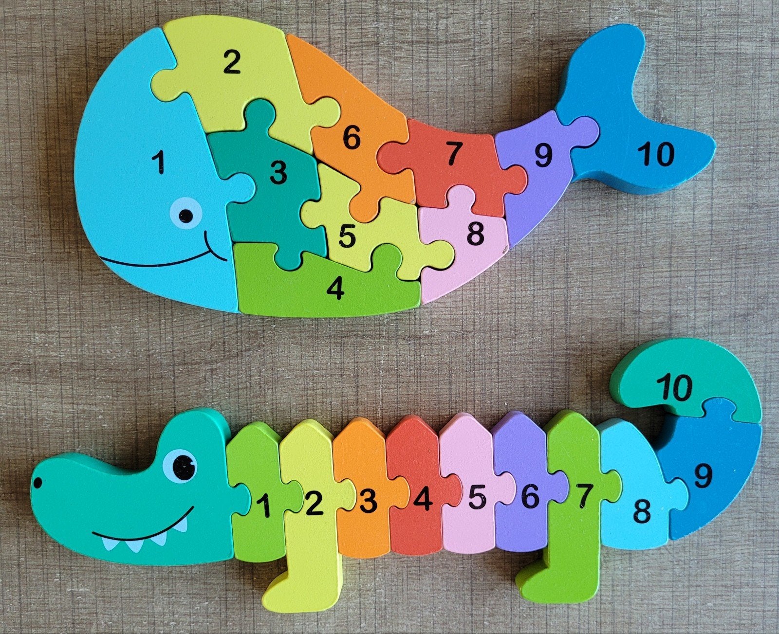 2 houten puzzels: walvis en krokodil, 2 tot 4 jaar, Gebruikt, 10 tot 50 stukjes, Ophalen of Verzenden