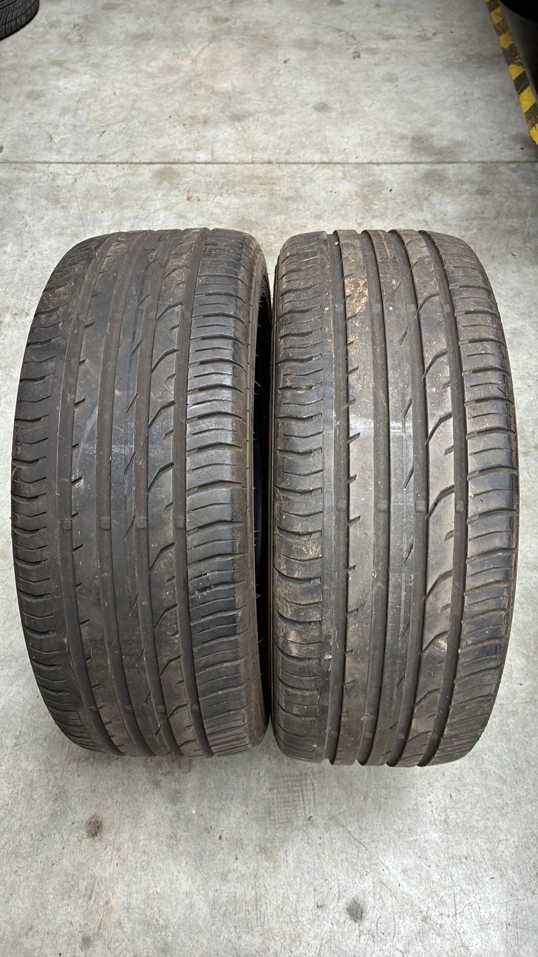 Pneus d'été 2054516 205/45/16 205/45R16 marque Continental, Enlèvement