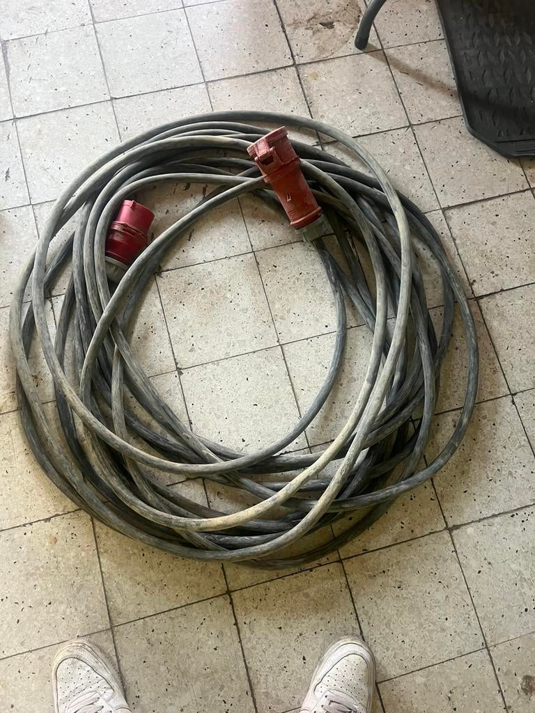 Drijfkrachtkabels 32A 30 meter, Doe-het-zelf en Bouw, Ophalen, Zo goed als nieuw
