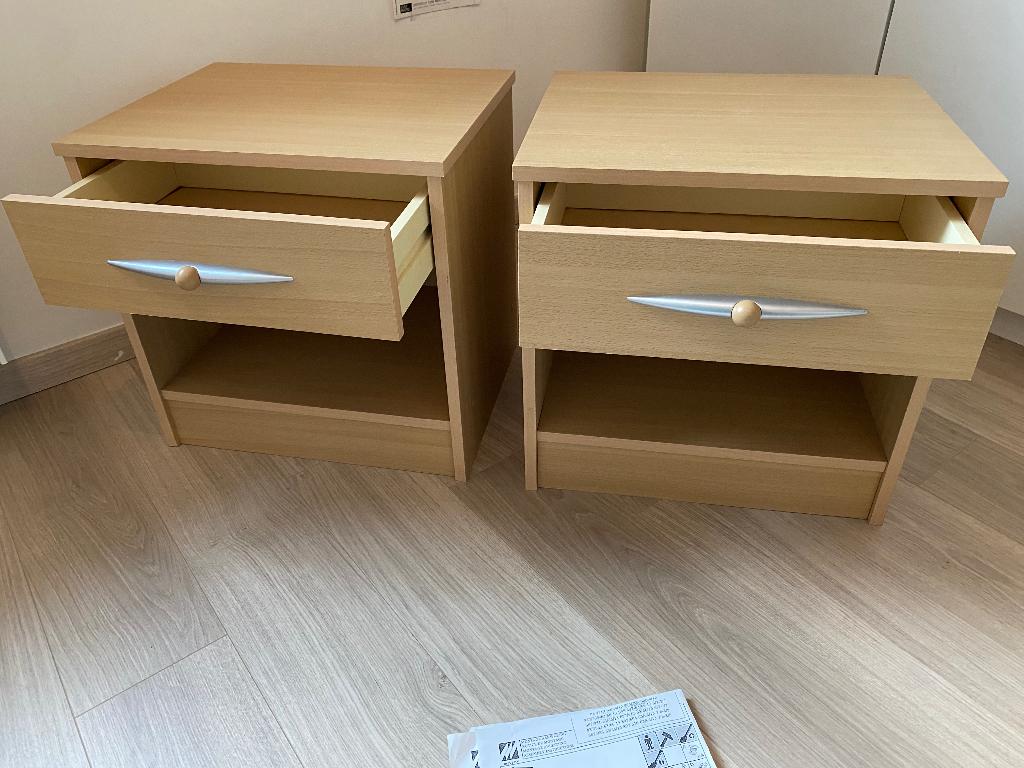 2 nachtkastjes, Comme neuf, Enlèvement, Bois, 45 à 65 cm