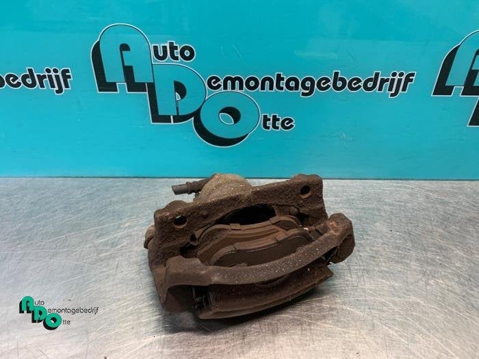 Remklauw (Tang) links-voor van een Citroen C1 (C1 08-), Gebruikt, -, Ophalen of Verzenden, -