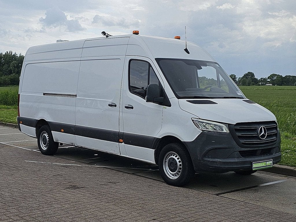 Mercedes-Benz Sprinter 314 L3H2 Functional EURO VI-D Mbux 35, Auto's, Bestelwagens en Lichte vracht, Gebruikt, 4 cilinders, Start-stop-systeem