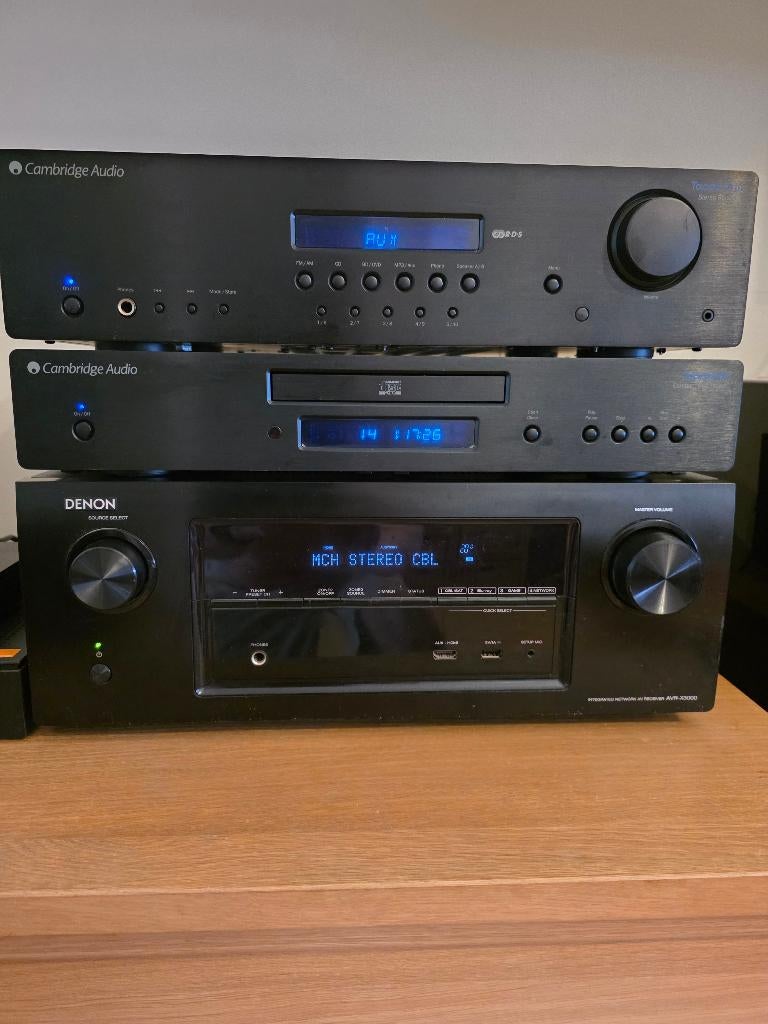 GERESERVEERD TOT 10 MEI Cambridge Topaz SR10 2.1 versterker, Audio, Tv en Foto, Versterkers en Ontvangers, Zo goed als nieuw, Stereo