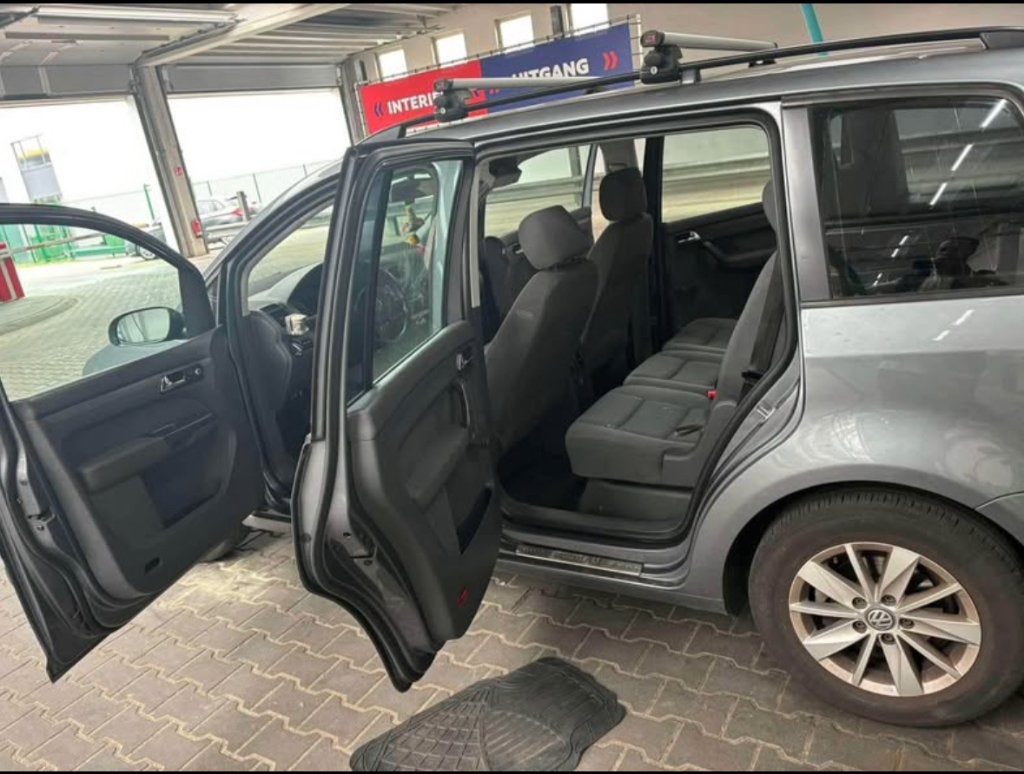 VW Touran 1.6 FSI à essence 7 places, Achat, Réception radio numérique, 7 places, Boîte manuelle