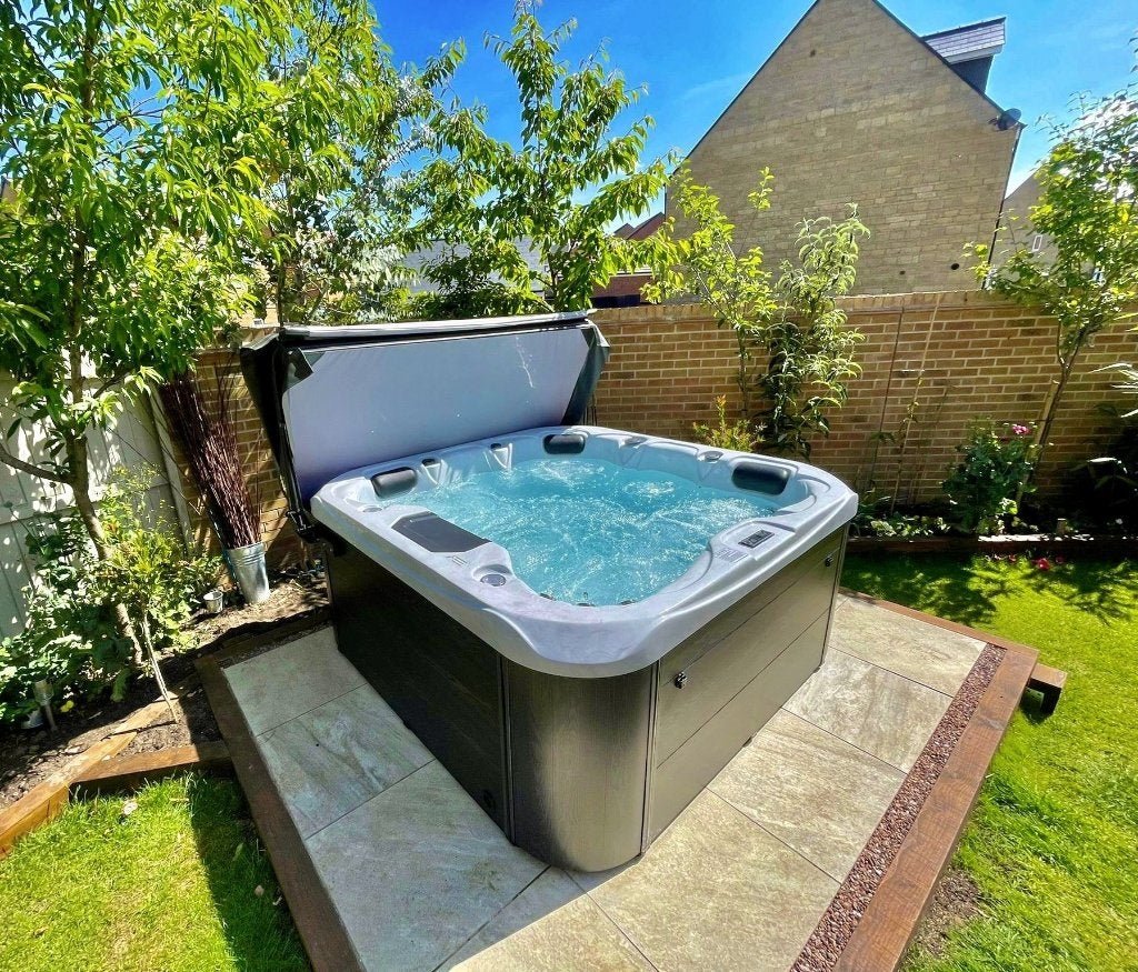 💥 SOLDES JUSQU'À -45 % 💥nouvaux jacuzzi extérieur, Jardin & Terrasse, Gazon & Gazon artificiel, Neuf, Enlèvement