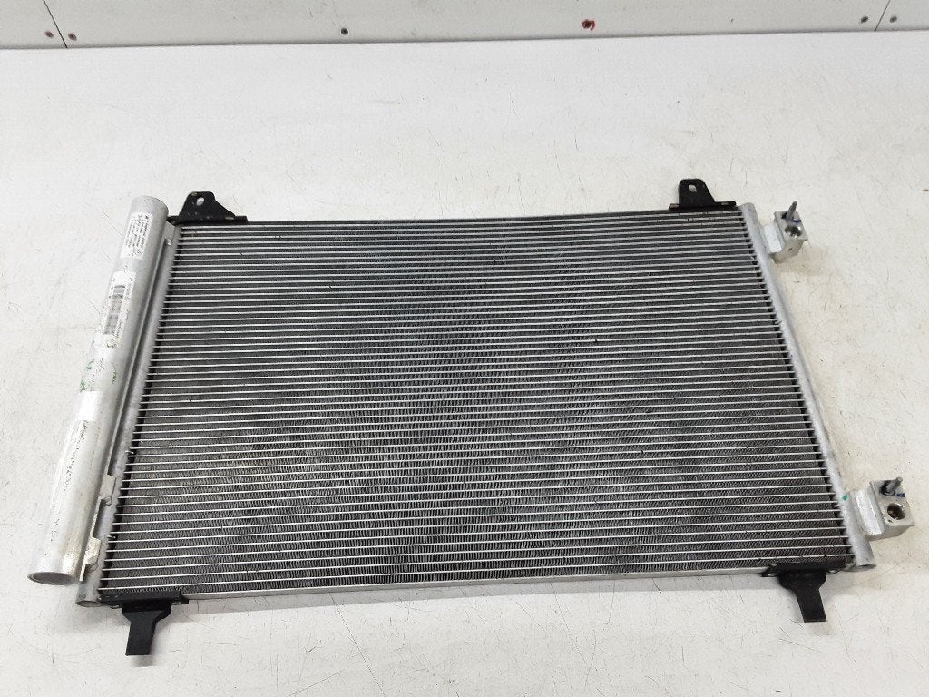 RADIATEUR CLIMATISATION 2008 (UD / UK / UR / US / UX), Kontakt-peugeot@peugeot.com, Utilisé, Peugeot Deutschland GmbH, Bahnhofsplatz
65423  Rüsselsheim, DE