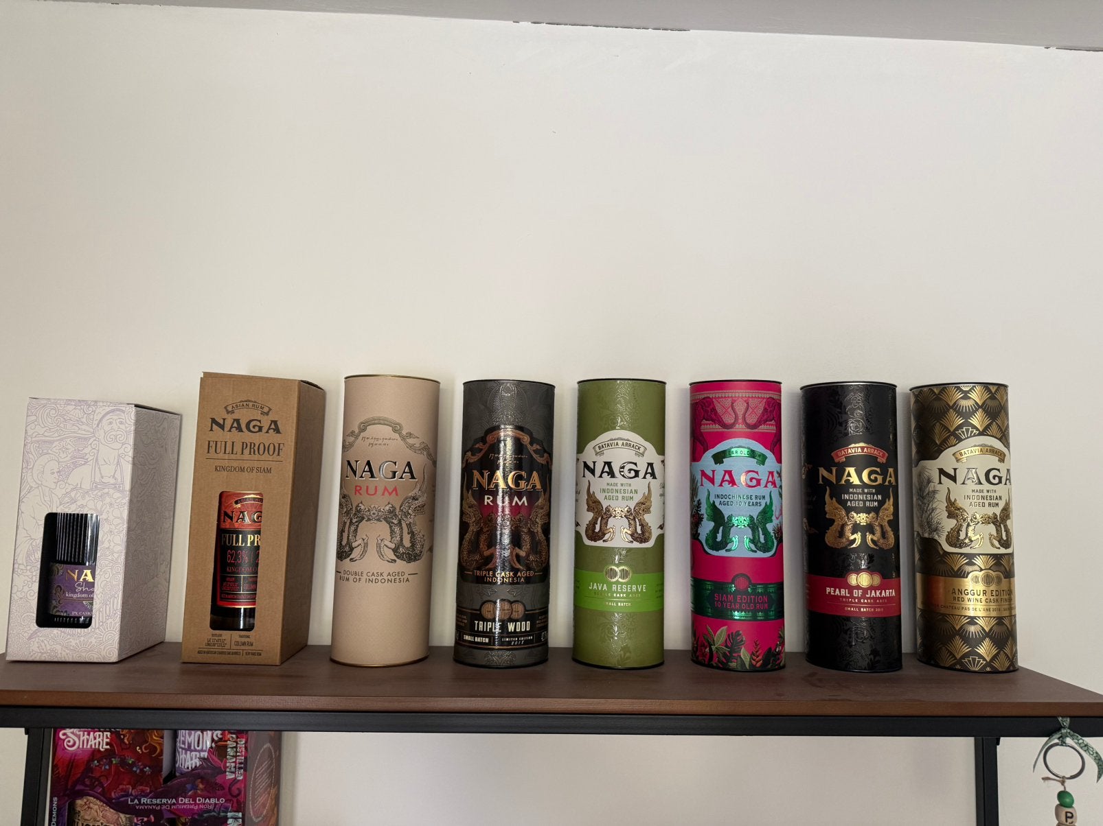 Rhum Naga, Autres régions, Enlèvement ou Envoi, Pleine, Comme neuf