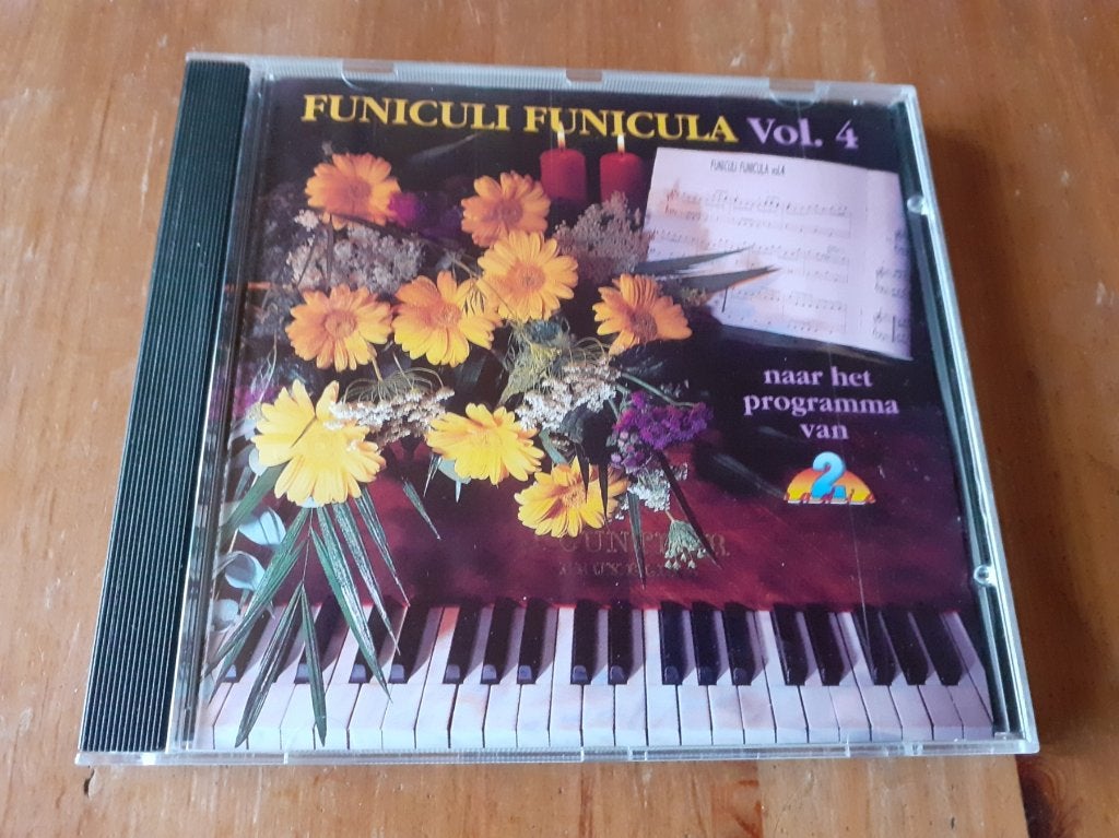 CD - Funiculi Funicula Volume 4, Gebruikt, Overige genres, Ophalen of Verzenden, Verzamelalbum