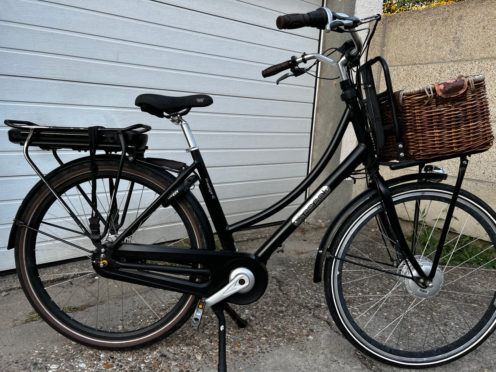 Elektrische fiets popal 28 inch, Zo goed als nieuw, 51 tot 55 cm, 50 km per accu of meer, Ophalen