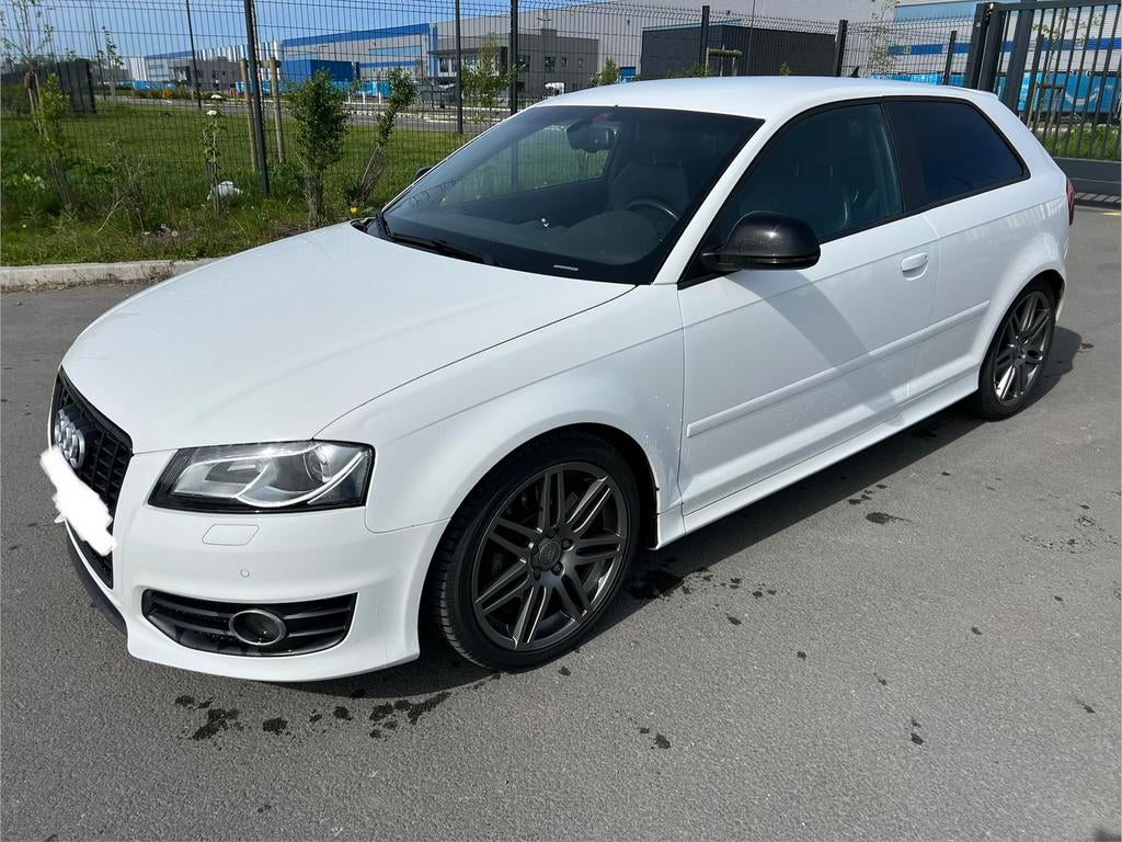 Audi s3 8p fase 2 volledig 9990 euro, Auto's, Zwart, Wit, Leder, Handgeschakeld