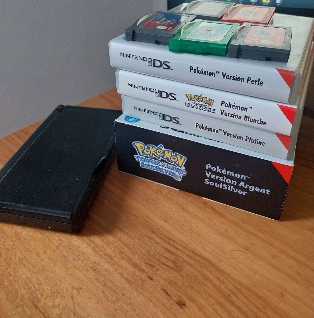 Nintendo DS Lite noire + jeux Pokémon Platine, Blanche + GBA, Games en Spelcomputers, Verzenden, Zwart, DS Lite, Gebruikt