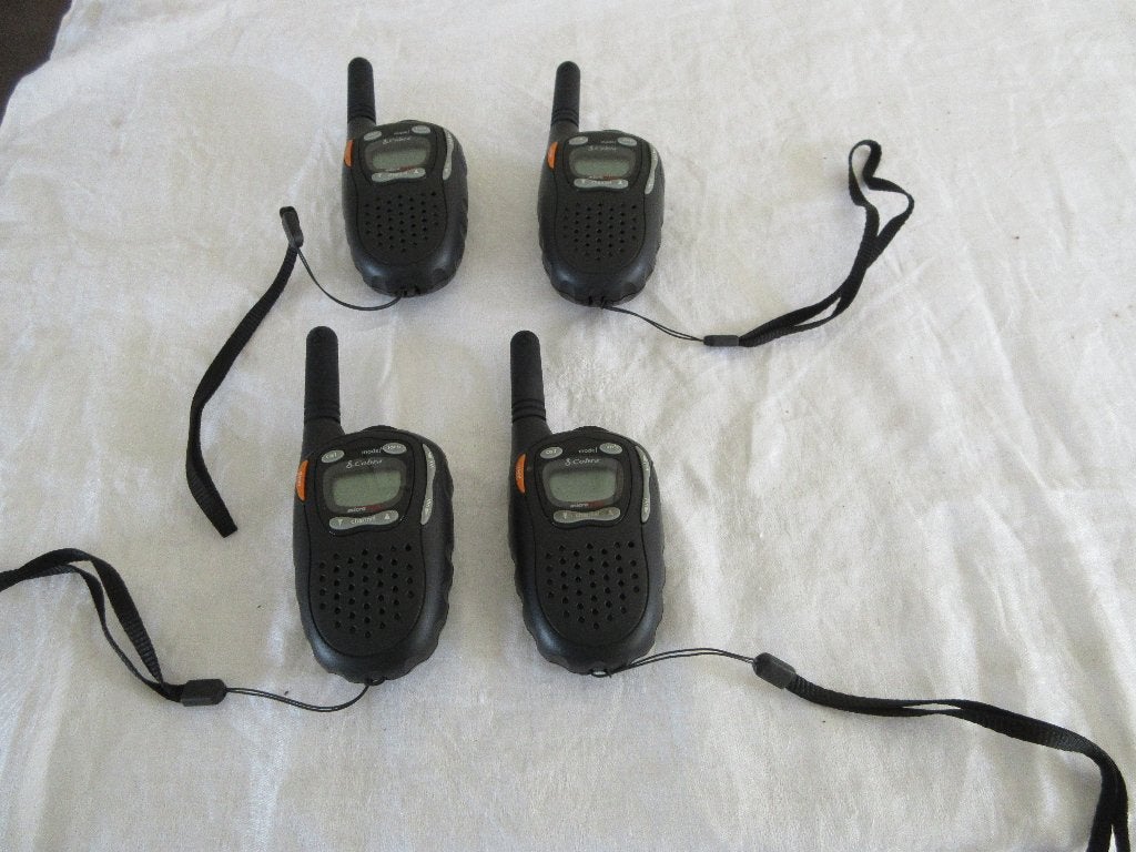 4 toestellen Talkie Walkie Cobra Micro talk eigenlijk nieuw, Ophalen