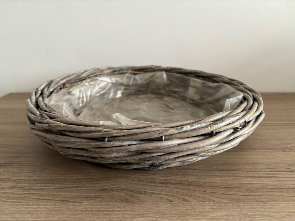 platte mand als decoratie met verweerd riet, Ophalen, Gebruikt, Mand, Rond
