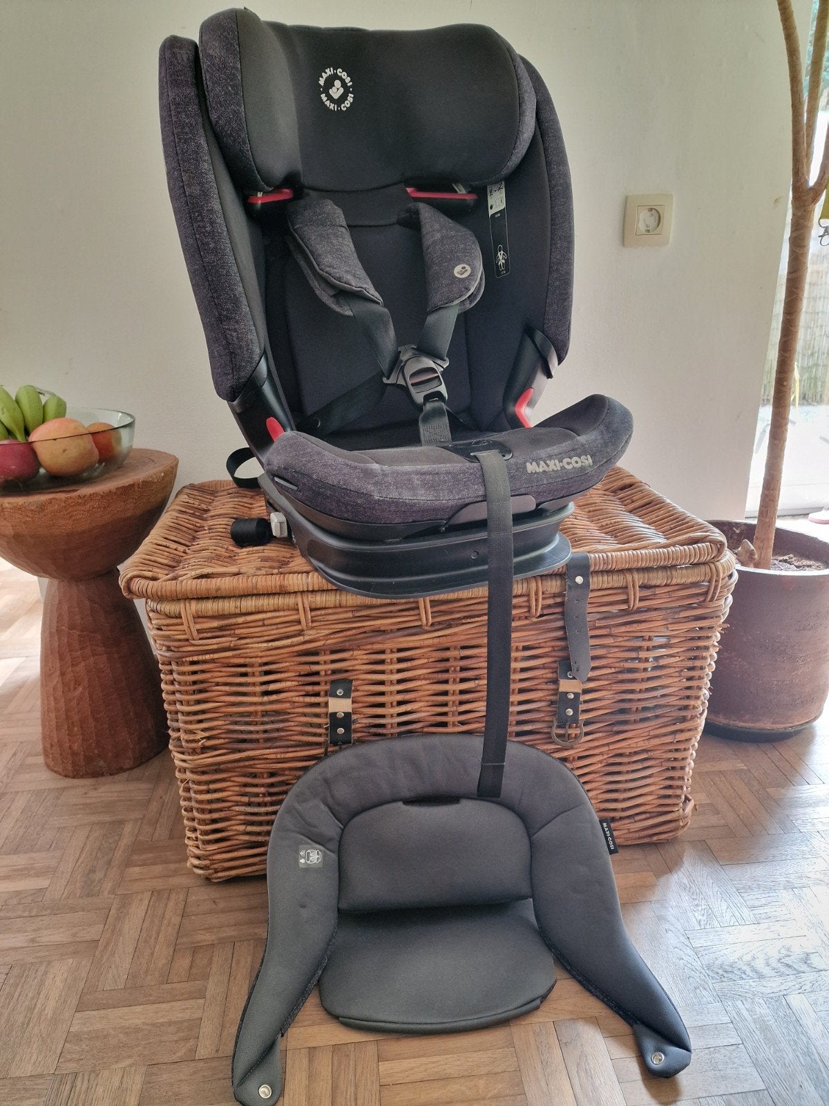 Maxi Cosi Titan Pro autostoel in de kleur Nomad Black, Kinderen en Baby's, Autostoeltjes, Maxi-Cosi, 9 t/m 36 kg, Isofix, Verstelbare rugleuning