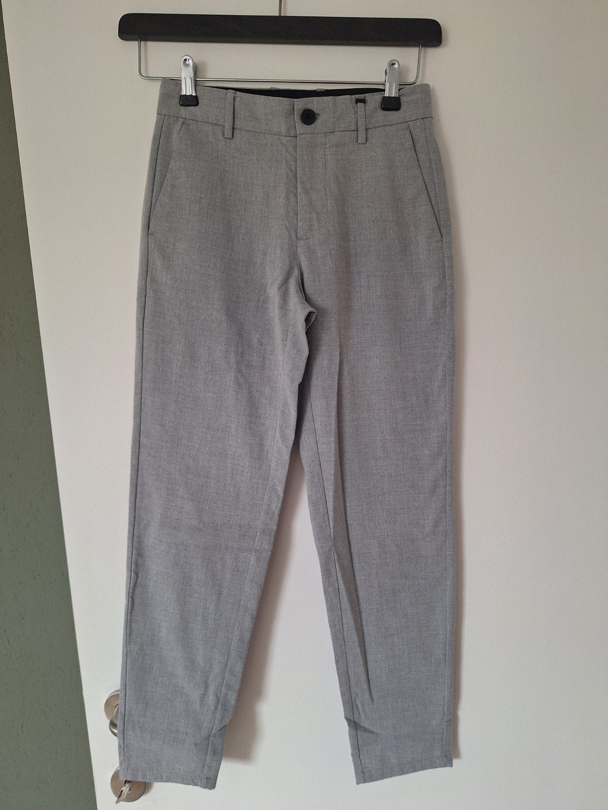 Pantalon Bershka taille 34, Gris, Enlèvement ou Envoi, Porté, Bershka