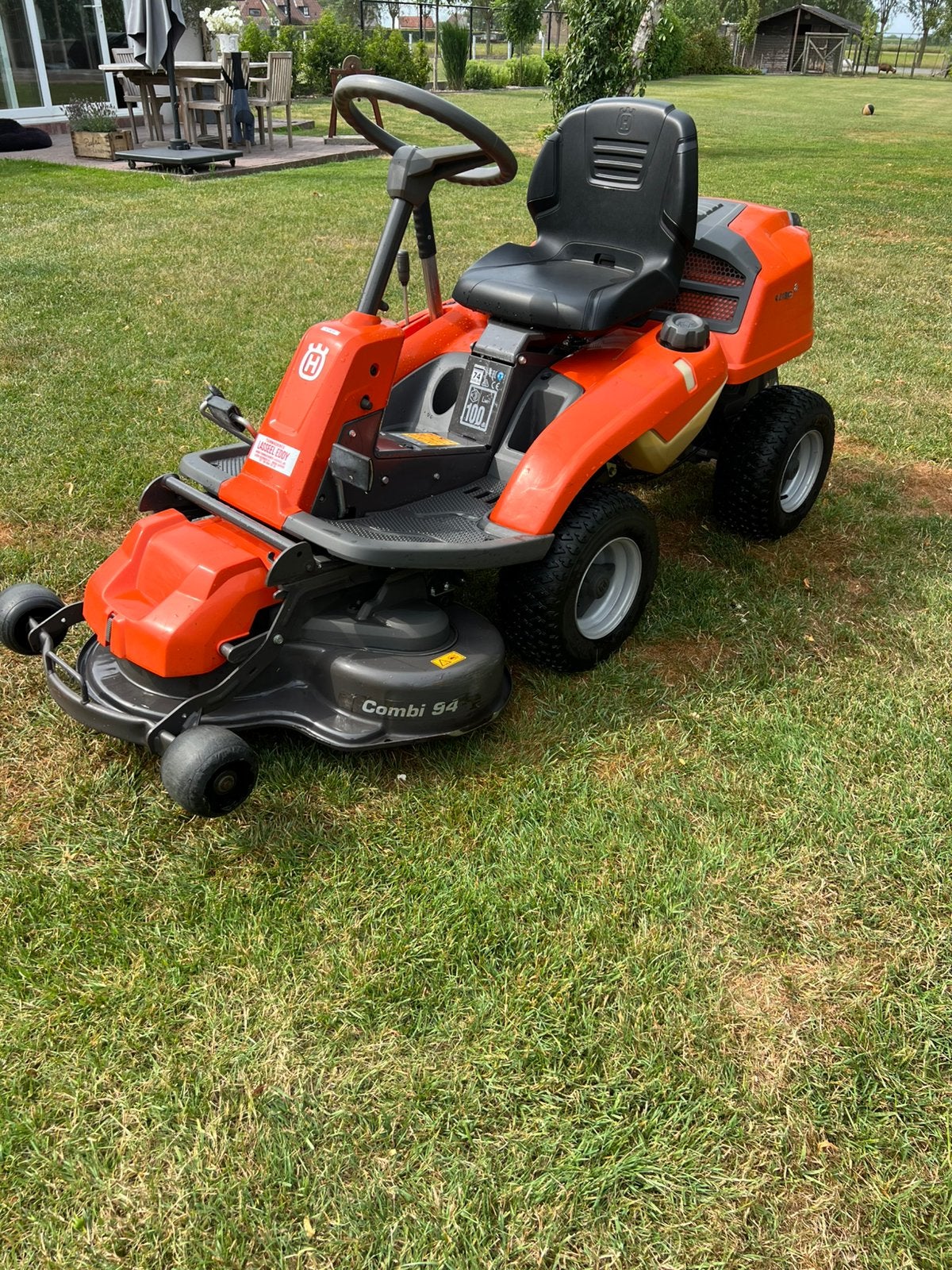Husqvarna rider R213C, Tuin en Terras, Zitmaaiers, Ophalen, Zo goed als nieuw