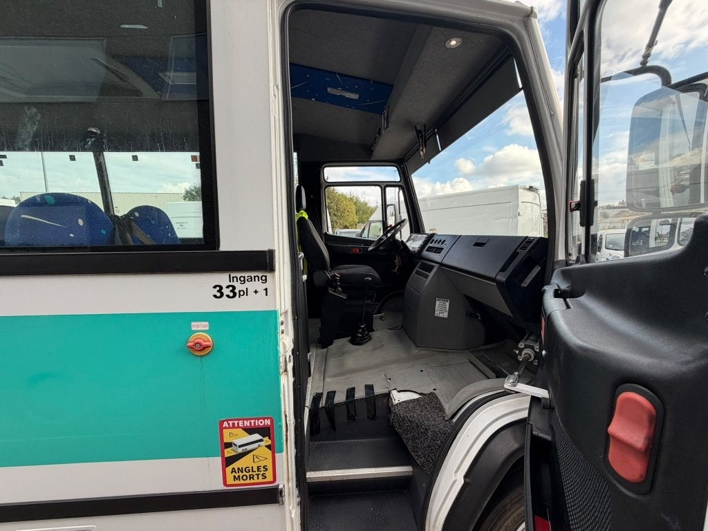 Mercedes Vario 0813 (Stock ID 47527) — 12