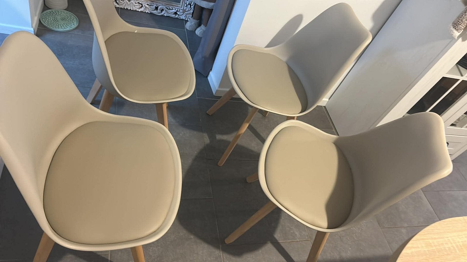 Chaises, Enlèvement, Comme neuf