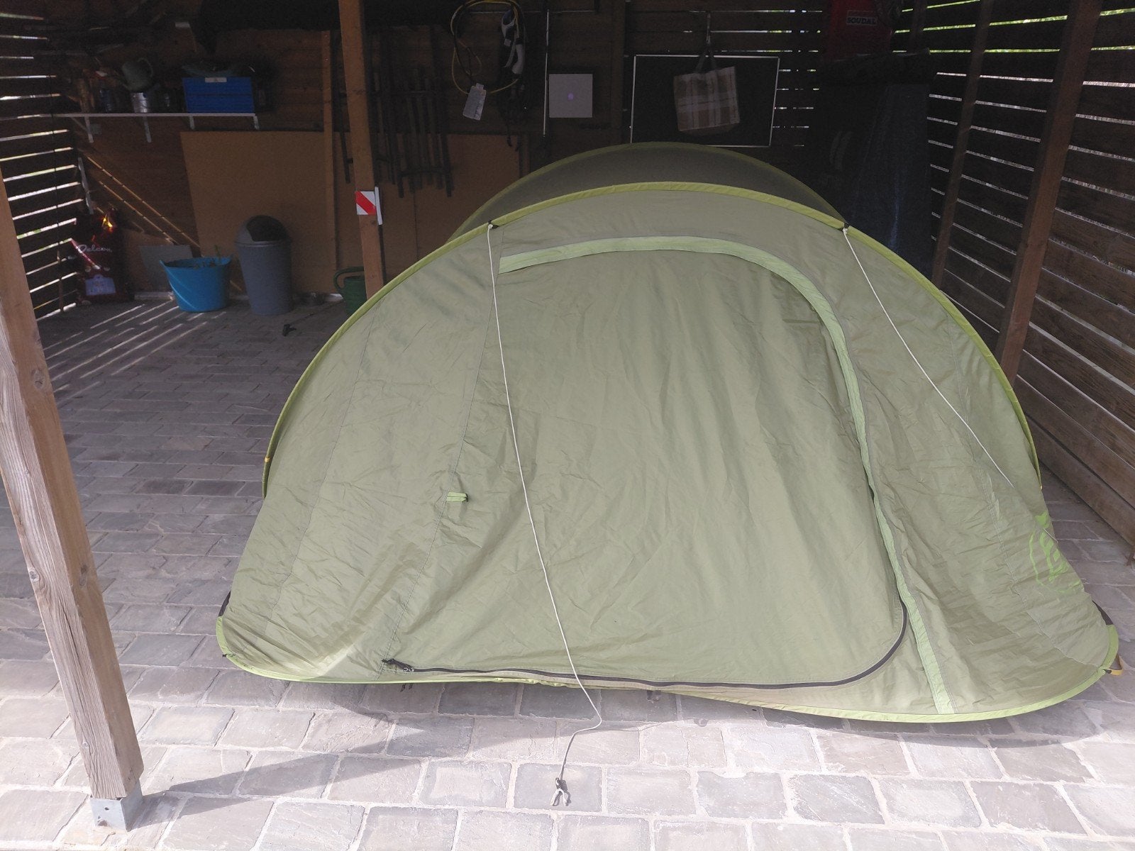 Quechua pop-up tent 4 personen, Enlèvement