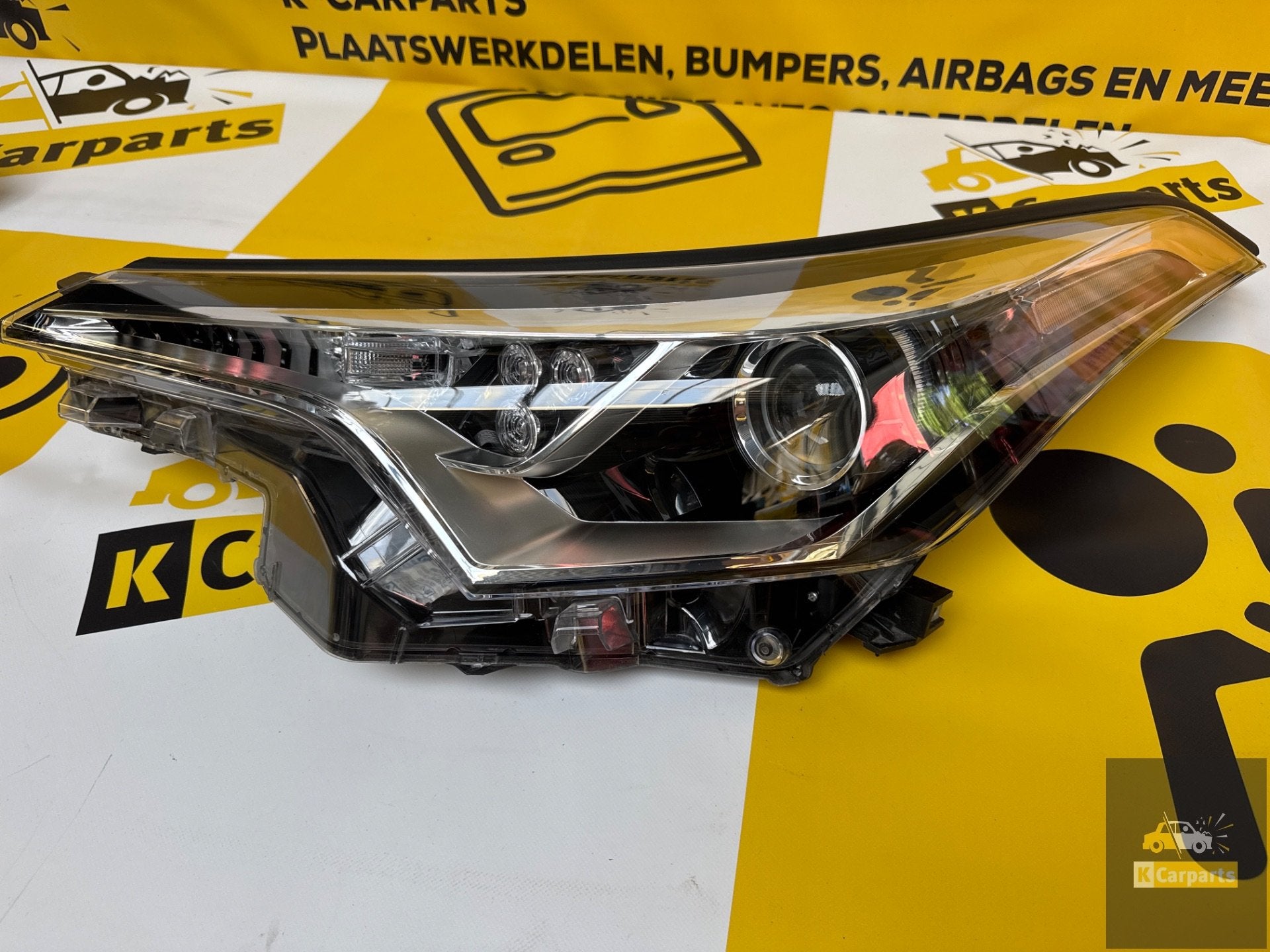 Phare avant gauche LED pour Toyota CHR CH-R 81150-F4030-00 d, Info@fabrikant.eu, Fabrikant BV, Fabrikantstraat 1
1000 AA  Amsterdam, NL