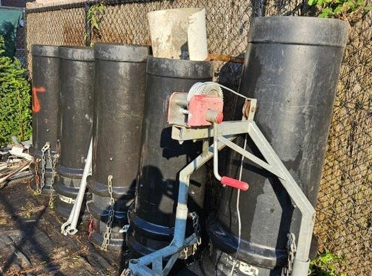 14 Stortkokers met optrekmechanisme, Ophalen