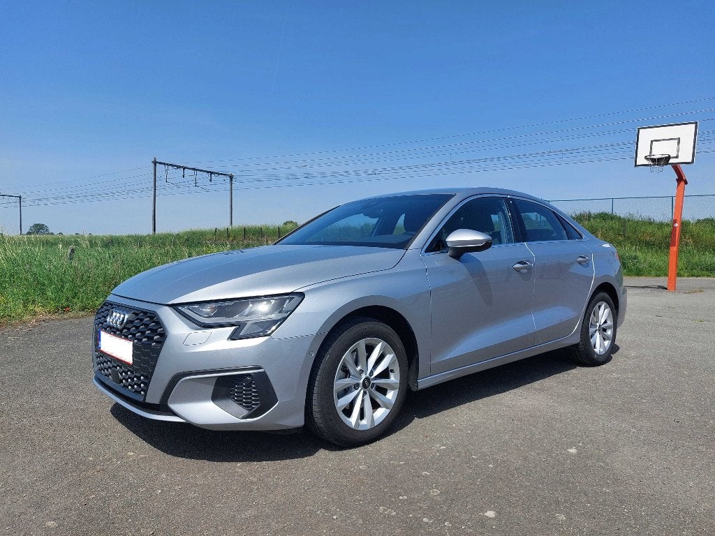 Audi A3 Berline 2021 2.0 TDI, Autos, Argent ou Gris, Achat, 1350 kg, Noir