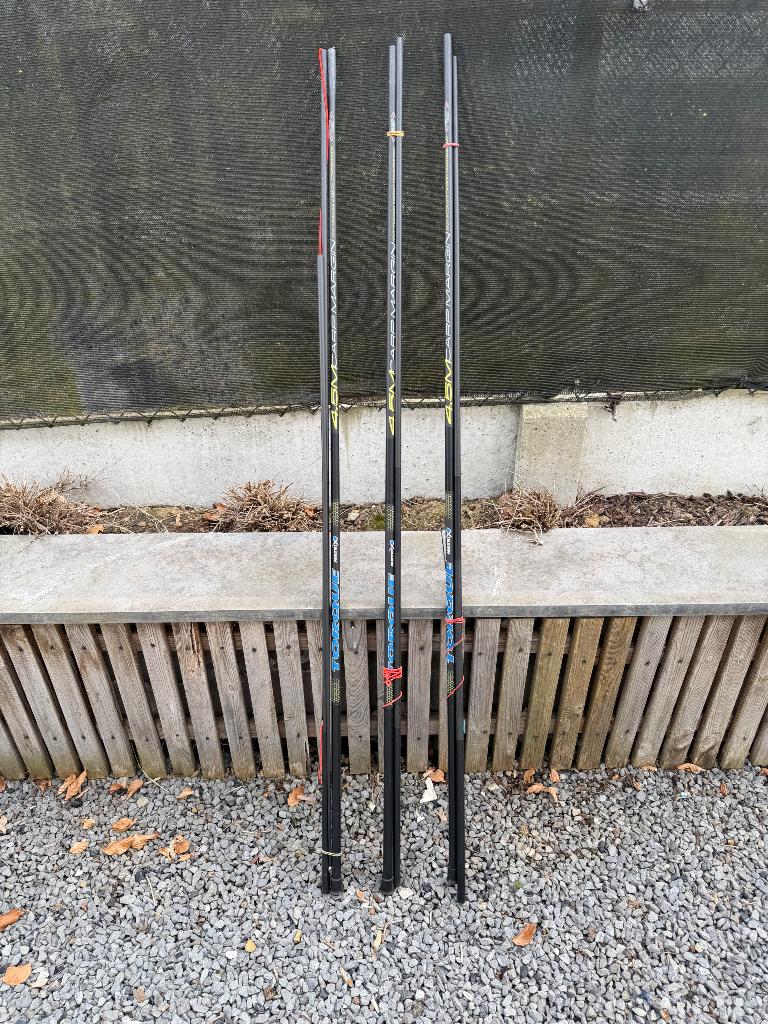 3 dezelfde sterke kantstokken matrix met pulla, Ophalen, Gebruikt