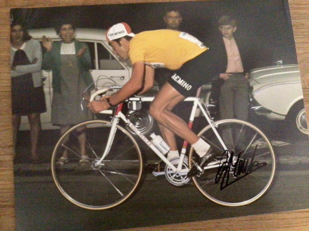 wielerposter 1970 team faema eddy merckx signe, Envoi, Comme neuf