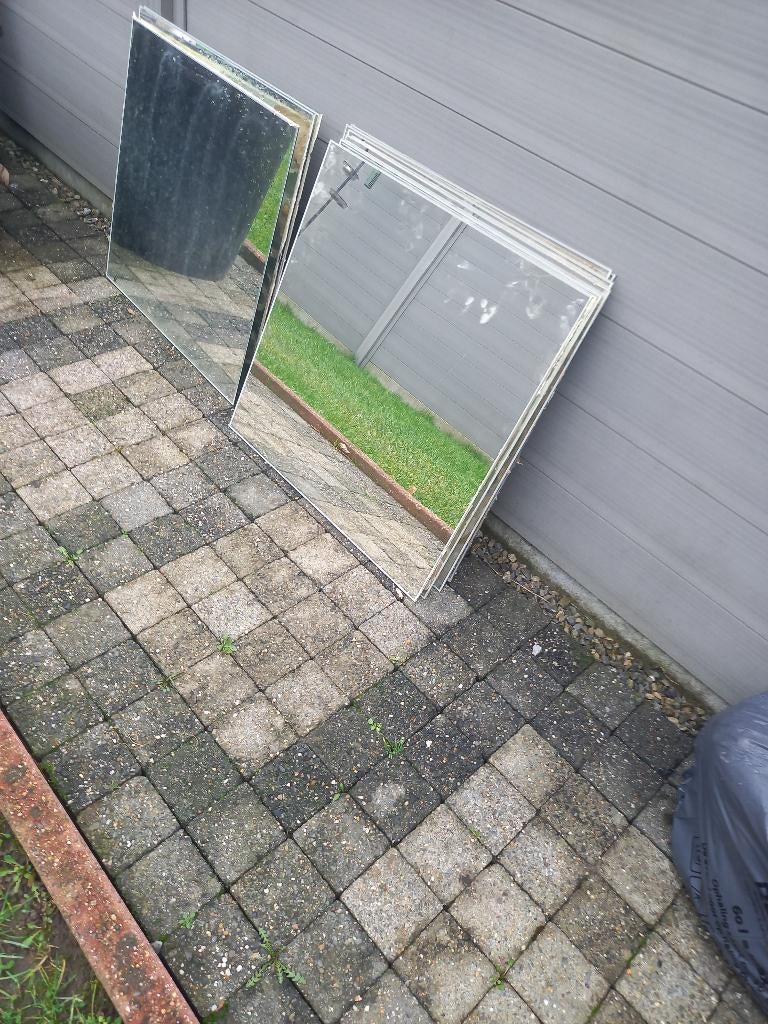 miroirs, Enlèvement, Utilisé