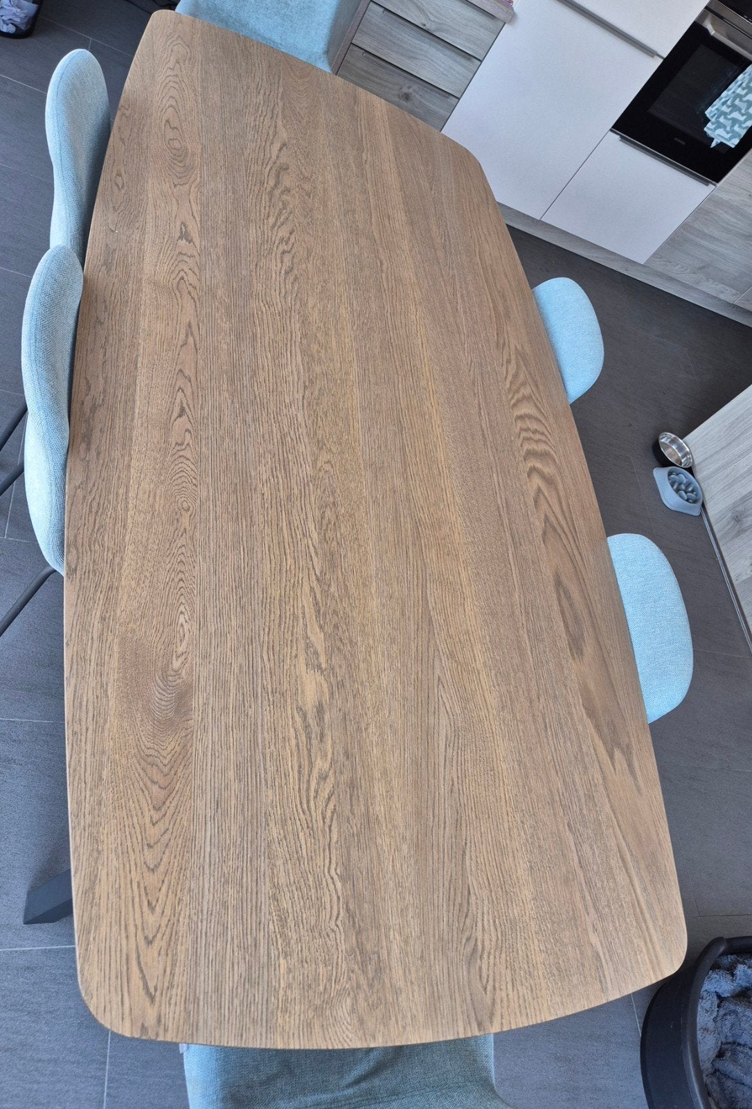 nieuwe tafel Deens Ovaal, Enlèvement, Ovale