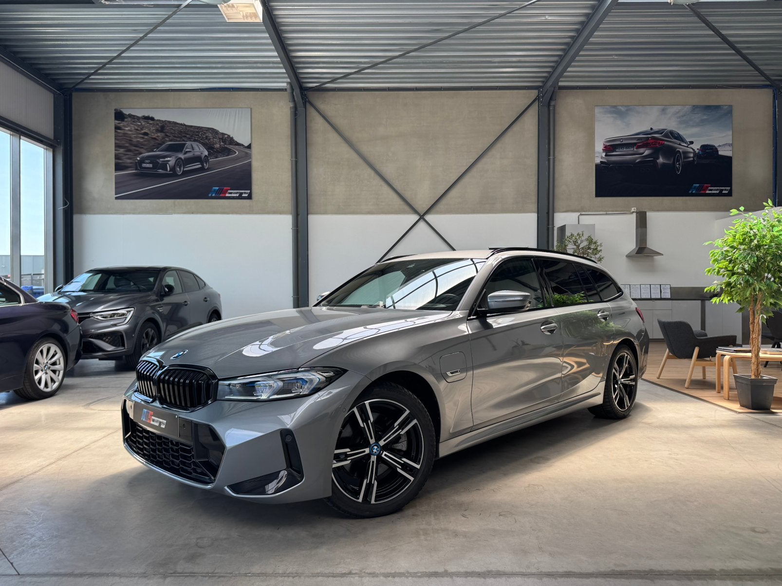 BMW 330e xDrive M-Sport | 12/2022 | 57.000 km, Autos, Achat, Entreprise, Entretenue par le concessionnaire, Noir