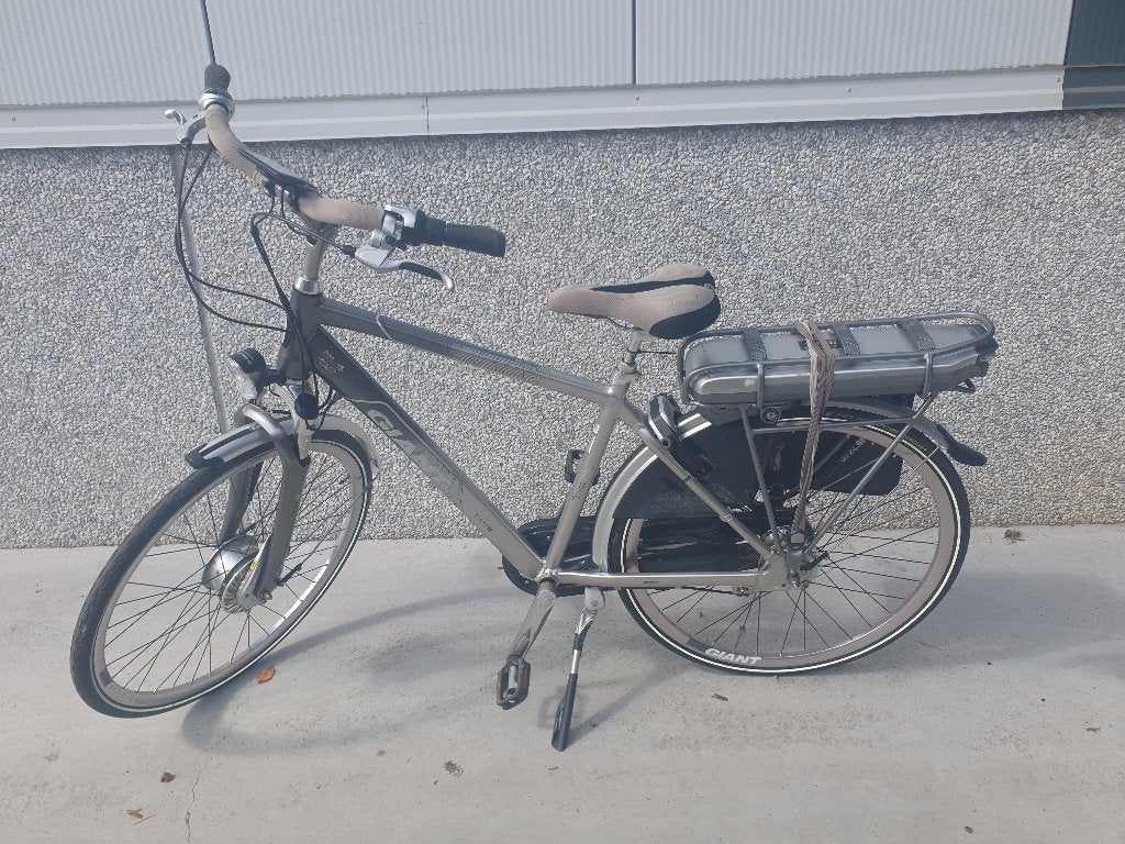 Elektrische Herenfiets Giant, Fietsen en Brommers, Elektrische fietsen, Ophalen, Giant, Zo goed als nieuw, 55 tot 59 cm