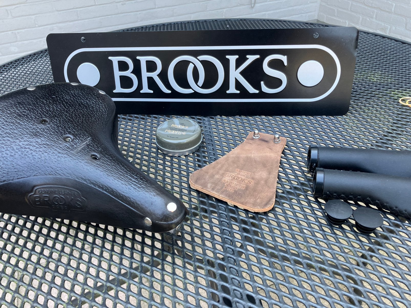 Brooks zadel zo goed als nieuw, spatlap en handvatten, Fietsen en Brommers, Ophalen of Verzenden, Zo goed als nieuw, Zadel