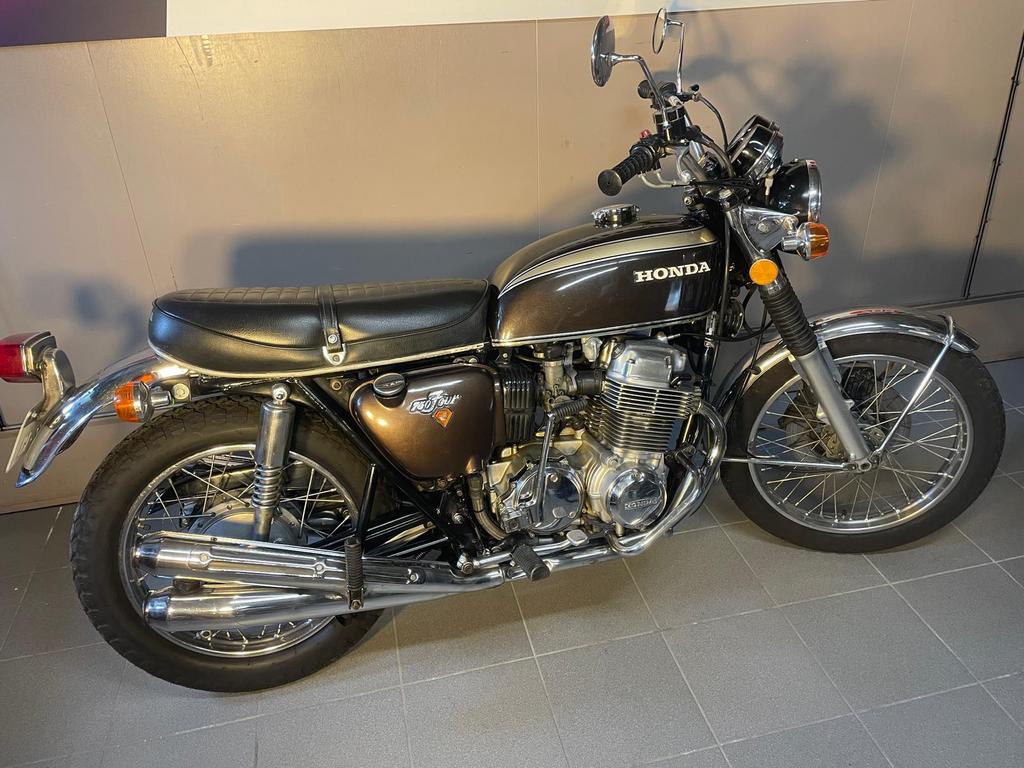 750 four k2, Motos