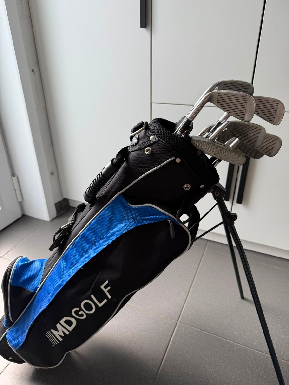 Set et sac de golf, Sports & Fitness, Golf, Enlèvement, Comme neuf