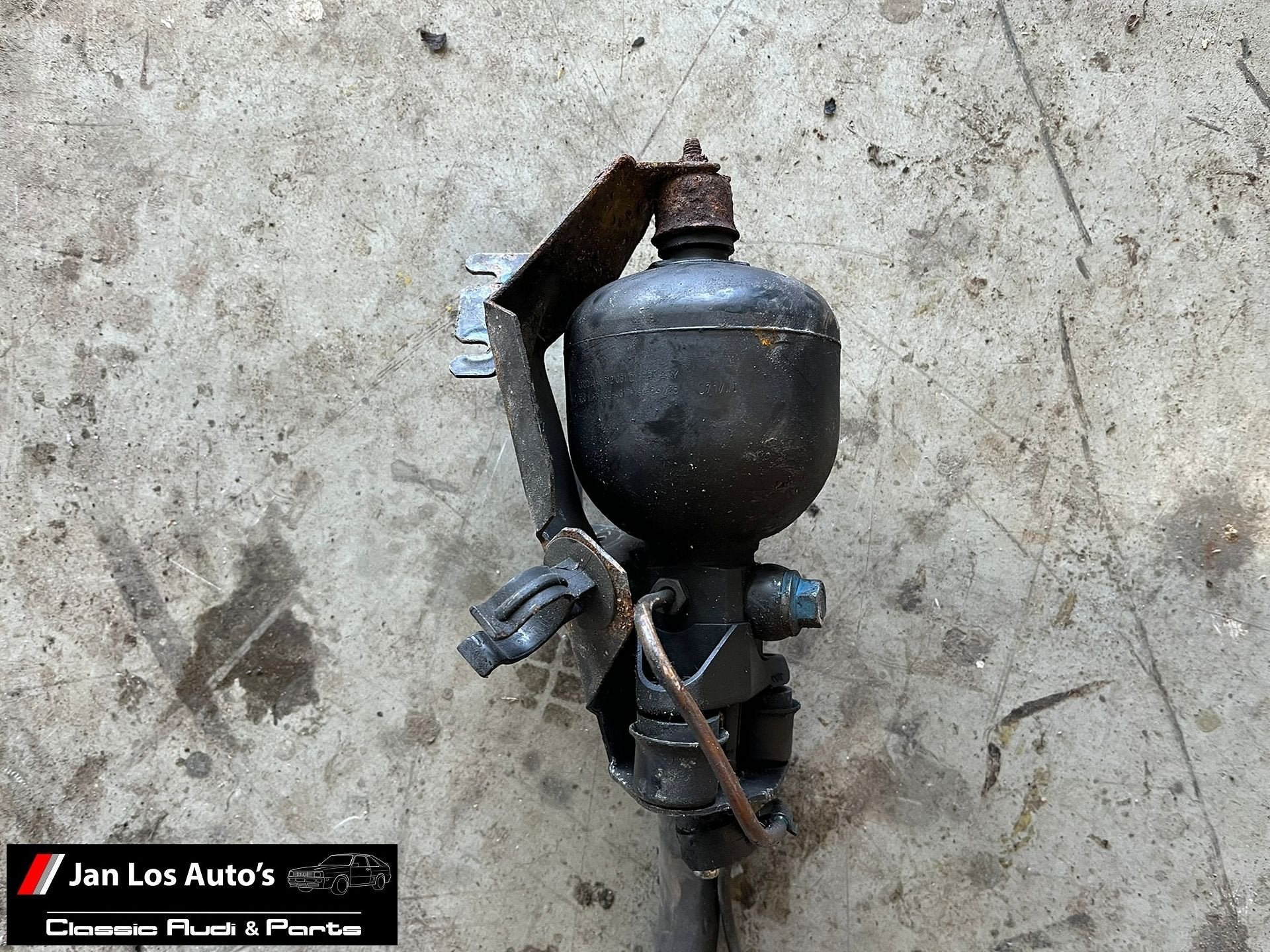 Stikstofbol druk accumulator veerbol 4A0612061D, -, Origine de la pièce connue, Audi, Utilisé