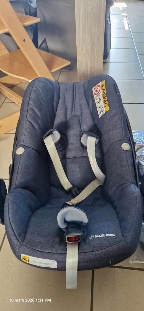 Siege auto compatible poussette  tres bon etat, Isofix
