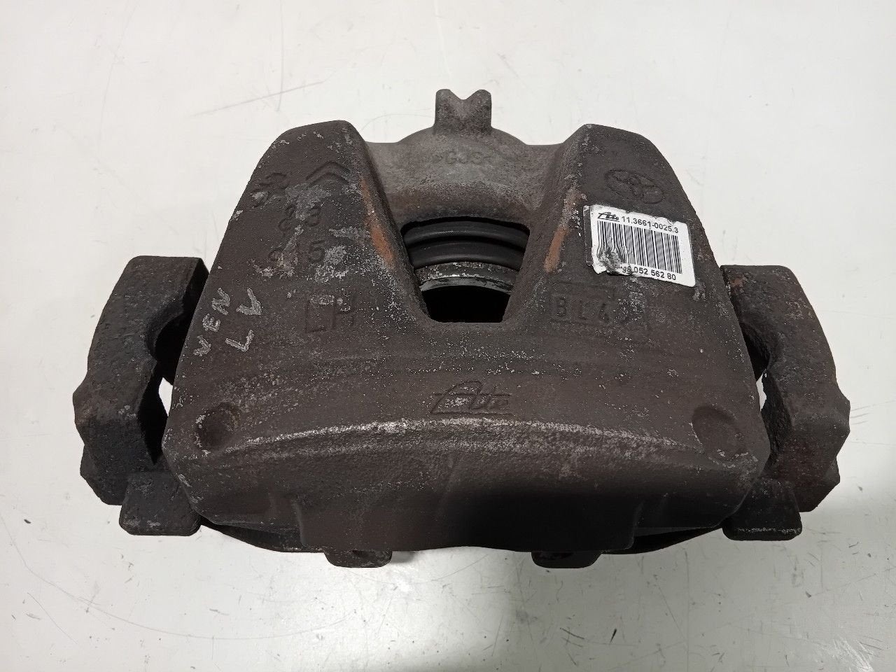 Remklauw links voor Toyota ProAce, Onderdelen@venauto.nl, Van der Ven Autorecycling B.V., Ettenseweg 76, 4706 PB Roosendaal, The Netherlands
