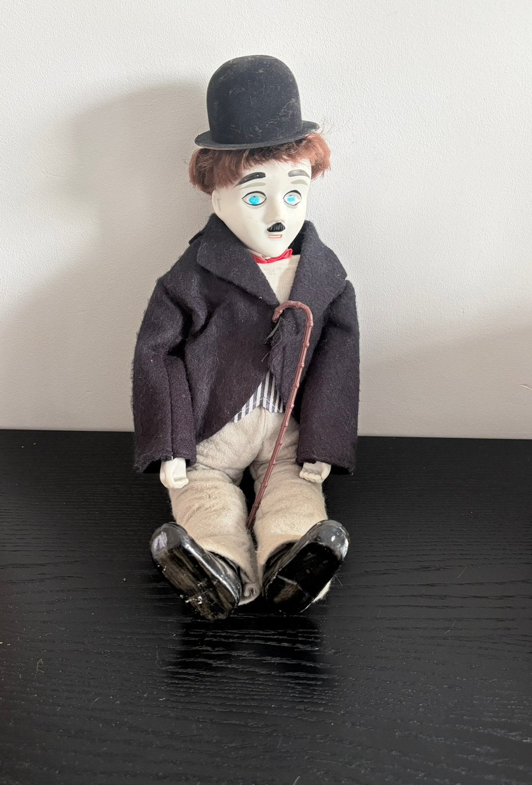 Jolie poupée de collection  Charlie Chaplin (Charlot), Collections, Enlèvement ou Envoi, Comme neuf